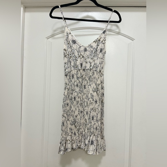 NWT Endless Blu Floral Kiawah Smocked Ruffle Dress - Picture 6 of 8